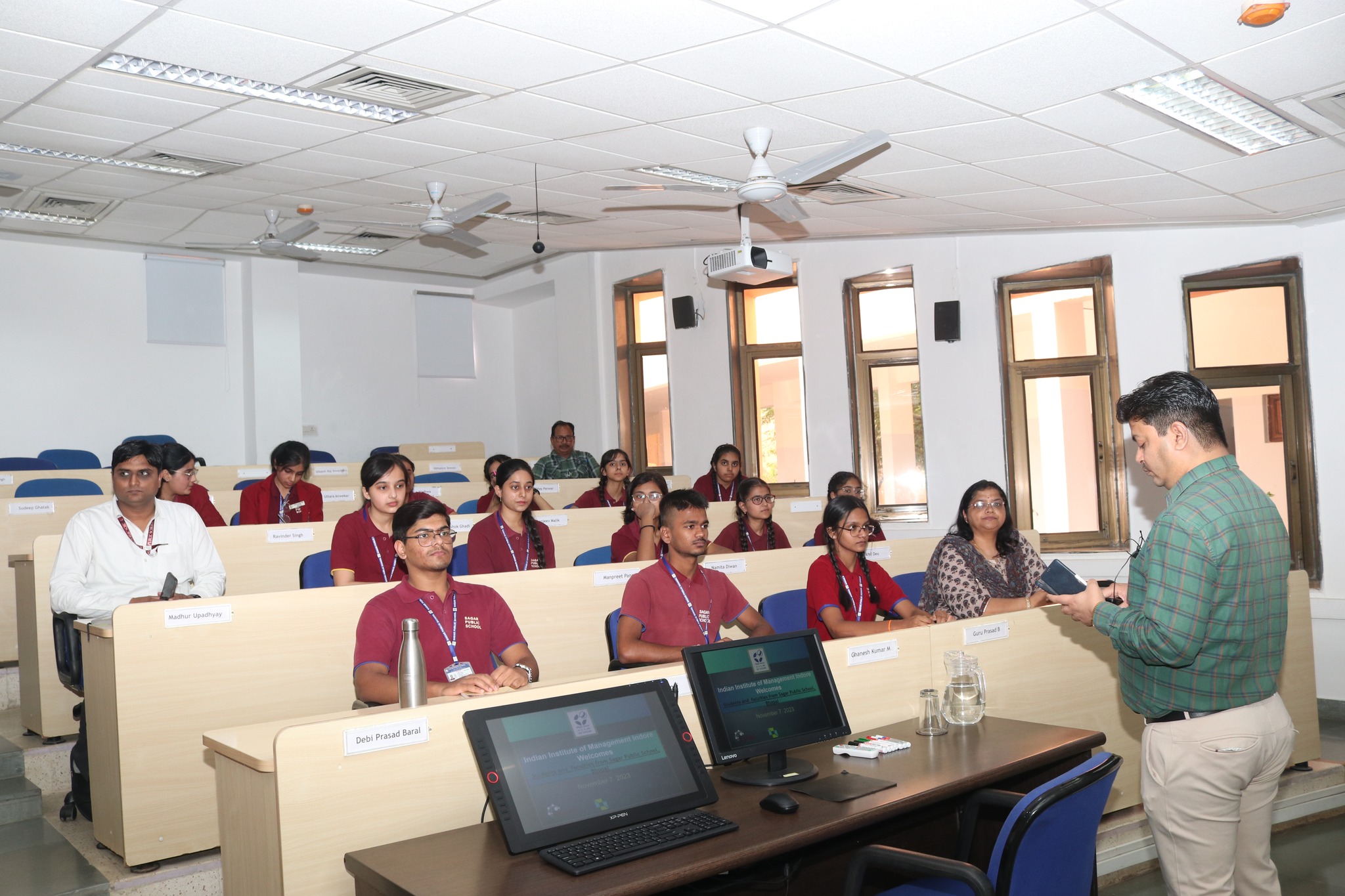 Educational visit to IIM Indore